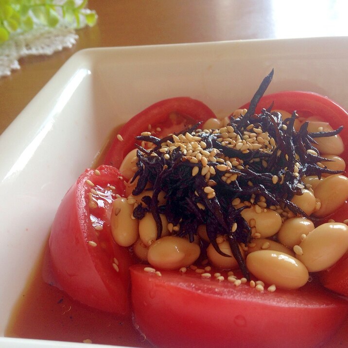 ひじきと大豆の花トマトサラダ